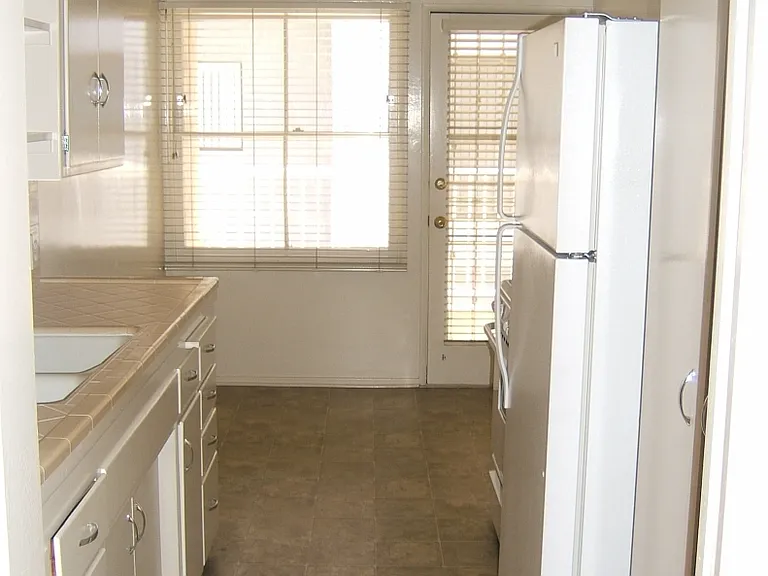 2922 Arizona Ave #D — Photo 6
