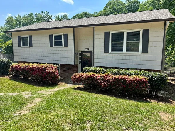 2678 Lake Shore Rd S, Denver, NC 28037