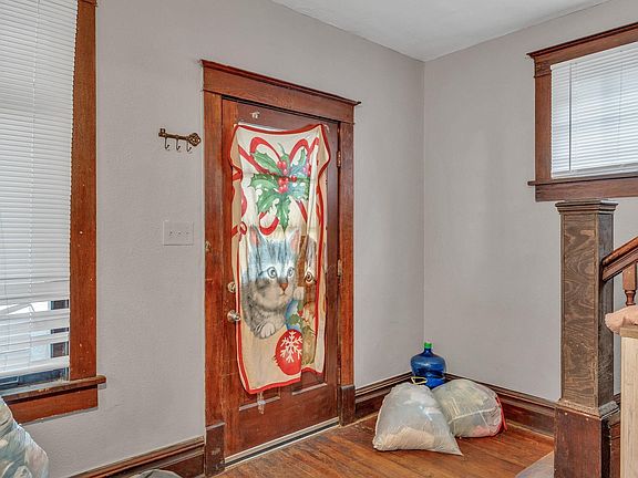 5th image of 1534 SW Central Park Ave #R43545-r34199-r43582