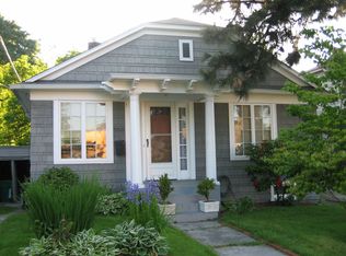 5515 8th Ave NE, Seattle, WA 98105