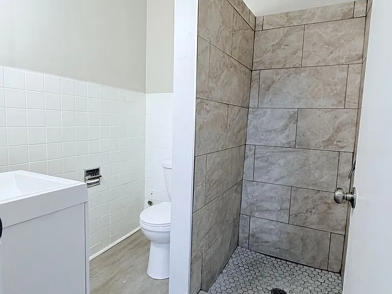 3943-45 W 26th St — Photo 3