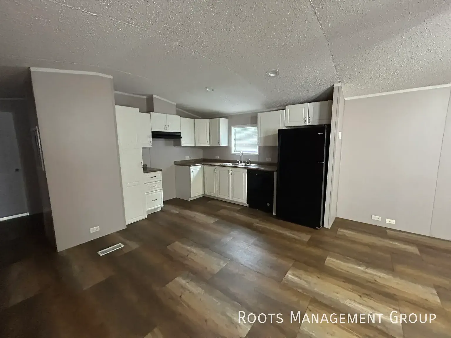 3 Bed 2 Bath Home Available for Lease at Riviera Courts - Apply Now! — Photo 3