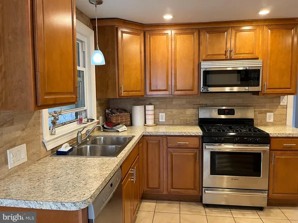 8236 Bayard St, Philadelphia, PA 19150