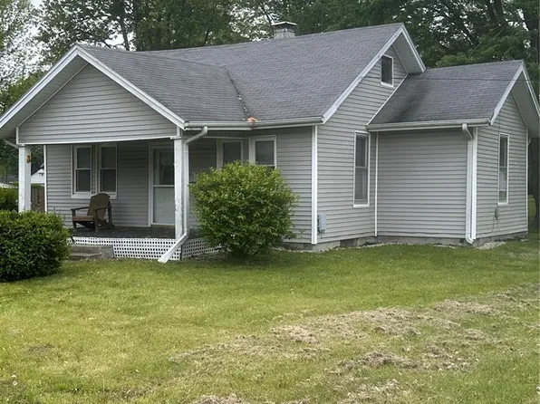 605 N Locust St, Monroe City, MO 63456