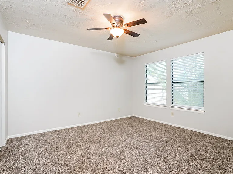 7715 Springville Dr — Photo 14