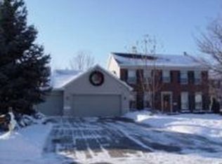 32 Bittersweet Ct, Appleton, WI 54914