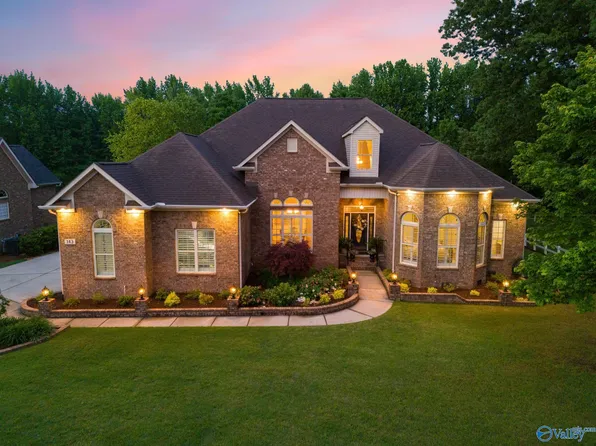 143 Foxhound Dr, Madison, AL 35758