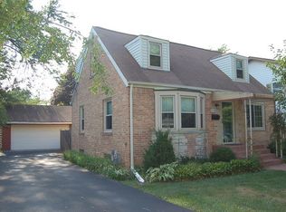 164 N Pershing Ave, Mundelein, IL