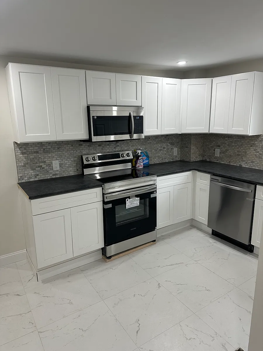 Building Photo - 122 Park St #1