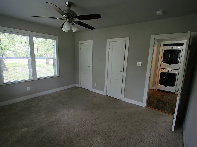 305 Gilchrist Ave — Photo 17