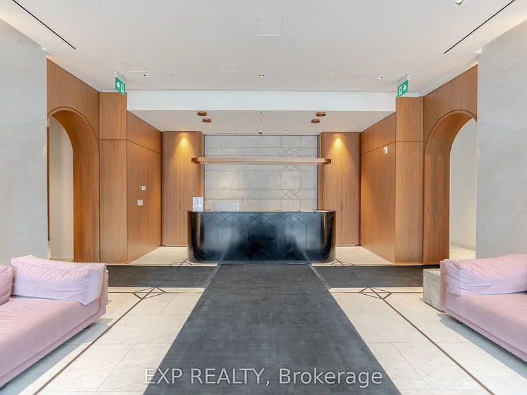 560 Rideau St #407 — Photo 16