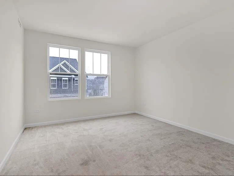2319 Horseshoe Cir — Photo 5