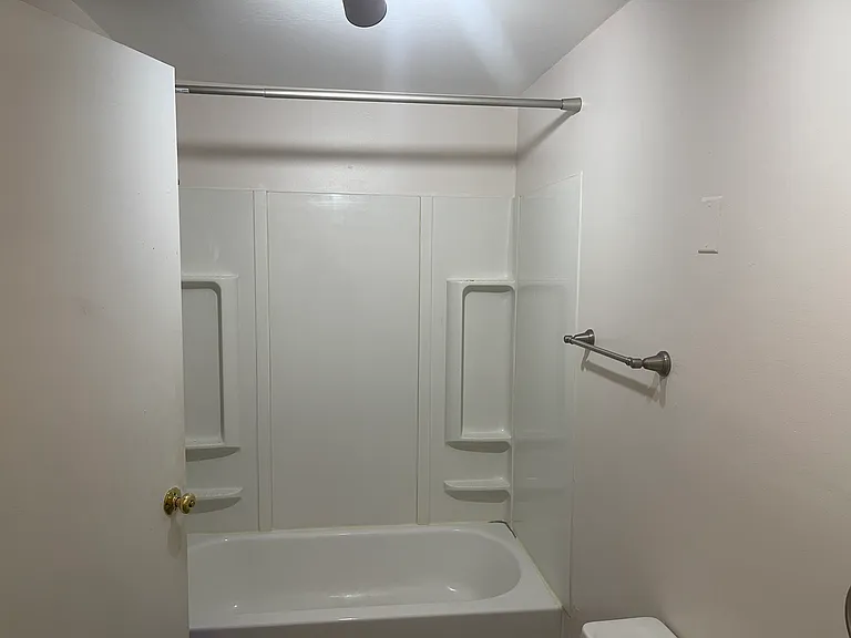 400 Marshall Ave #14 — Photo 14