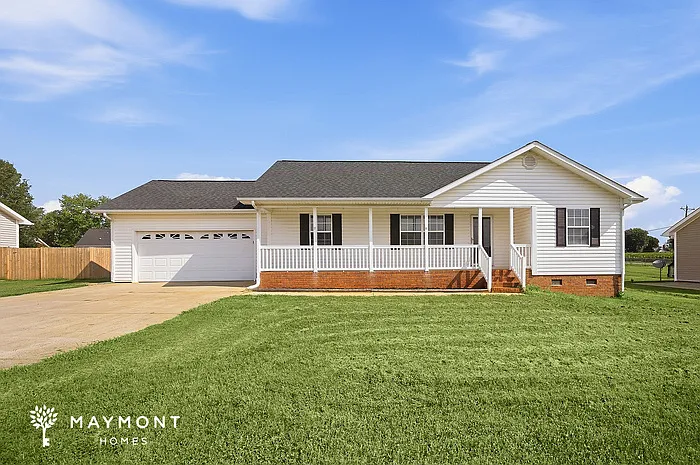 108 Hayworth Ln