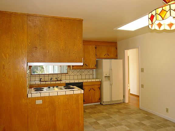 4th image of 3535 Notre Dame Dr