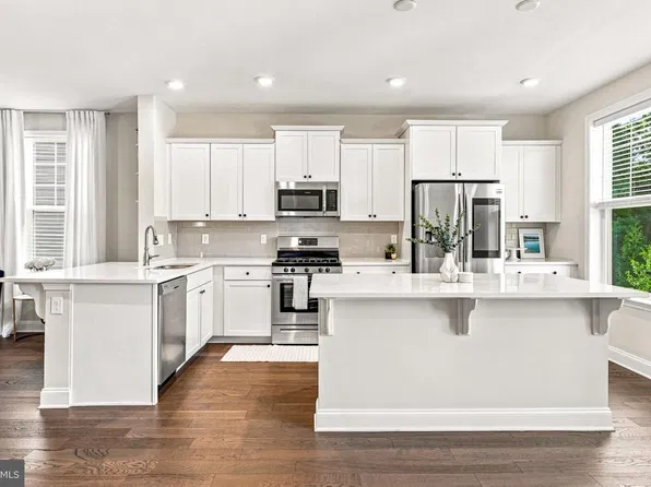 12 Sullivan Way, Marlton, NJ 08053