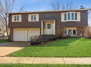 701 Orchard Ct, Algonquin, IL