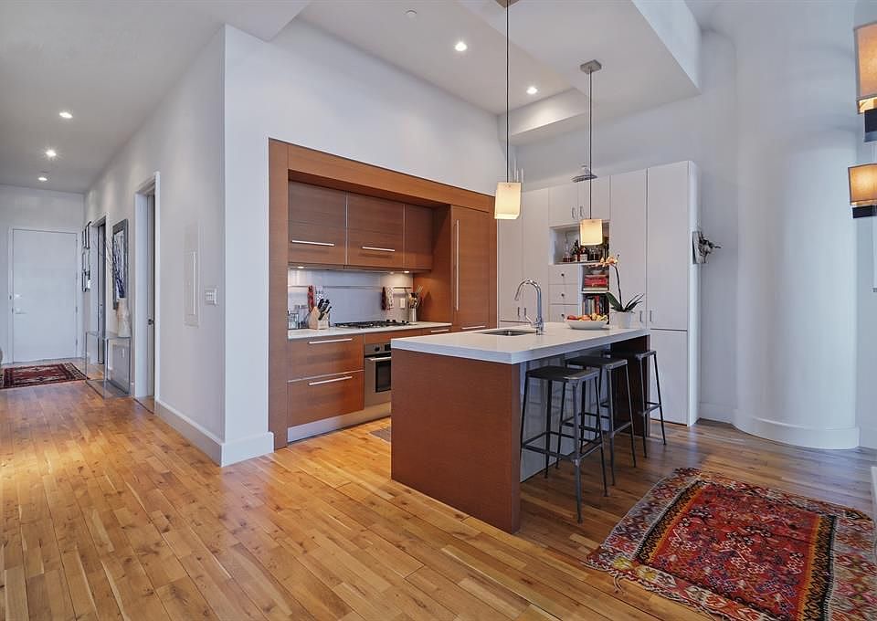 1st image of 360 Furman St APT 811