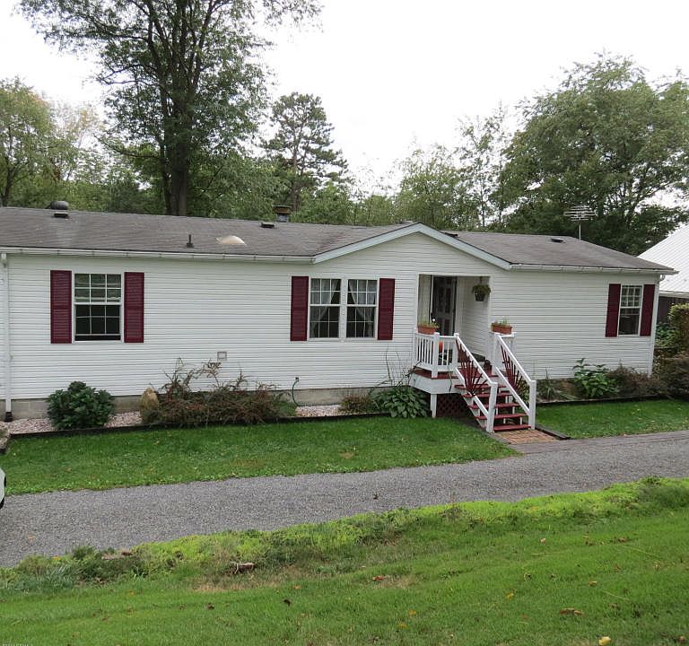 2nd image of 362 Mountain View Rd