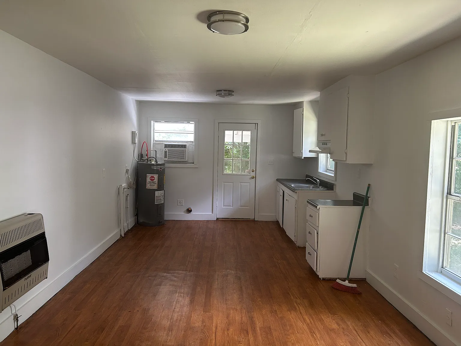2 bed, 840 sqft, $600 — Photo 2