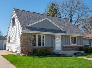 8313 N 105th St, Milwaukee, WI 53224