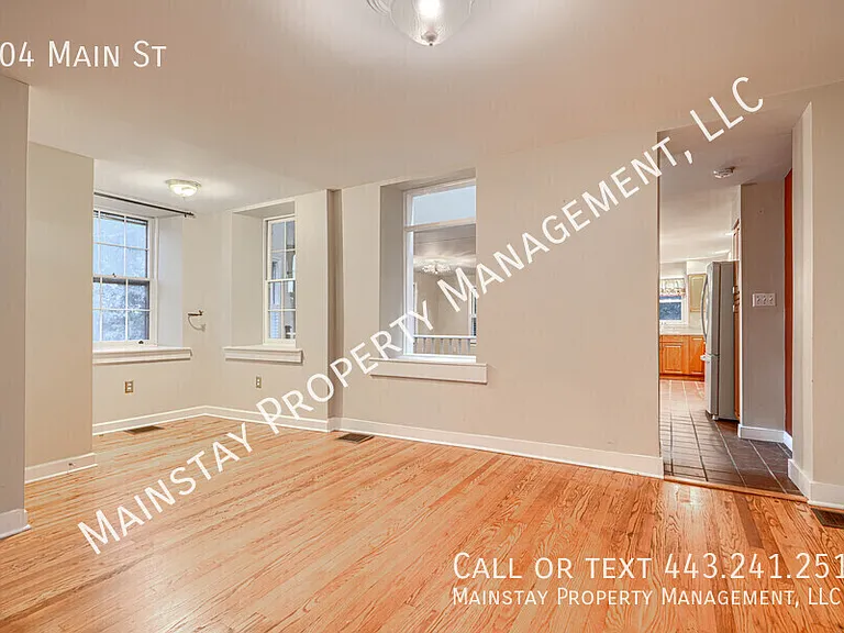 704 Main St — Photo 7