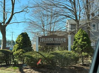 140 Towne House Rd #140, Hamden, CT 06514