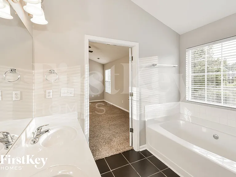 7660 Village Loop — Photo 10