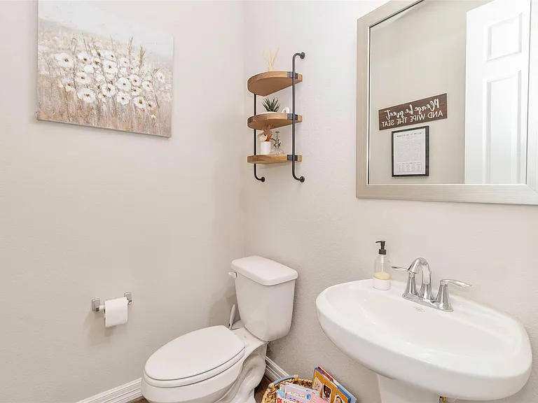 3010 Flora Manor Dr — Photo 15