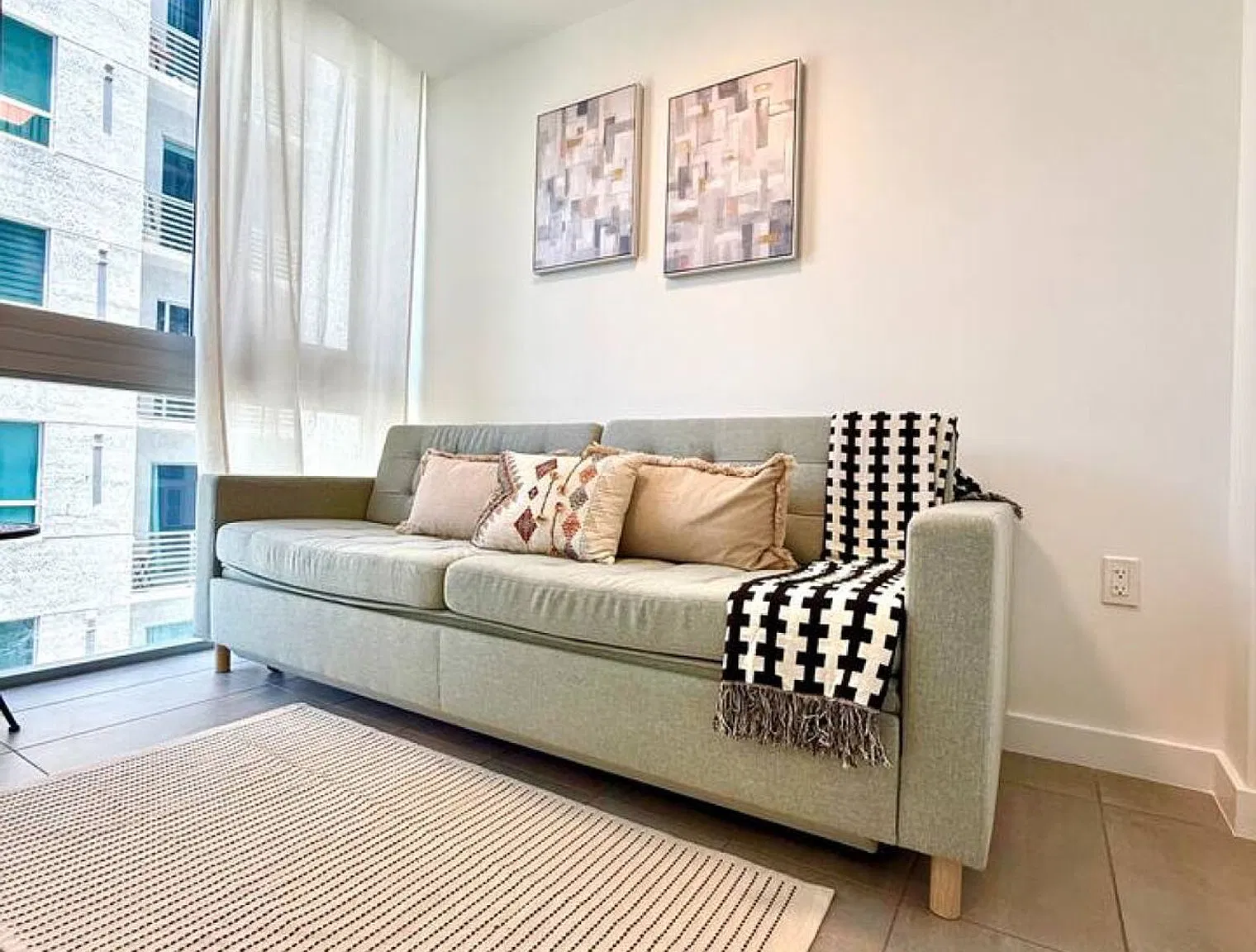 1 bed, 1.0 bath, 4628 sqft, $4,441 — Photo 1