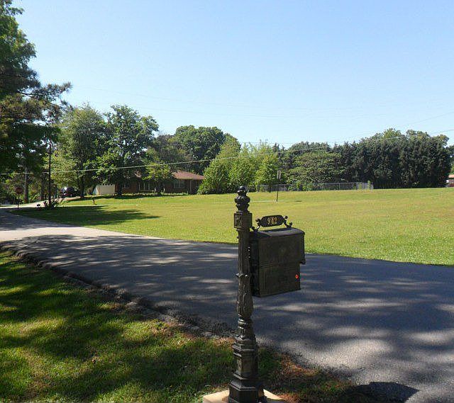 2nd image of 942 City Lake Dr