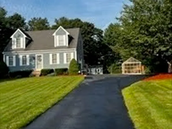 53 Myles Standish Dr, Carver, MA 02330