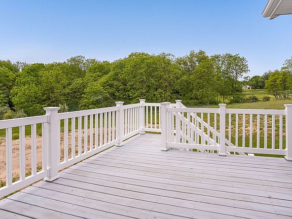 5th image of 8315 Autumn Acres Dr #8