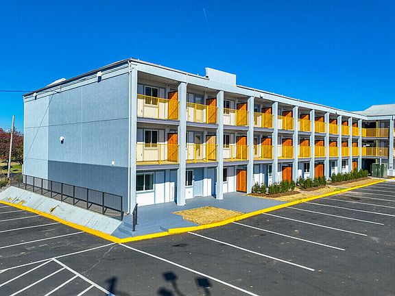 2nd image of 601 Orange Ave NE