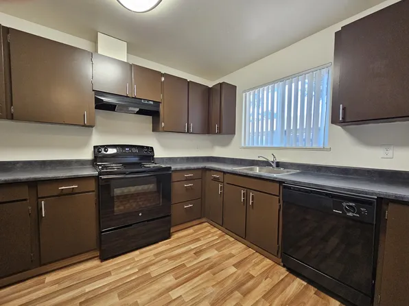 Gladstone Forest, 17400 Webster Rd #27, Gladstone, OR 97027