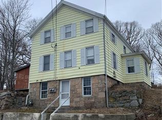 93 Liberty St, Pawcatuck, CT 06379