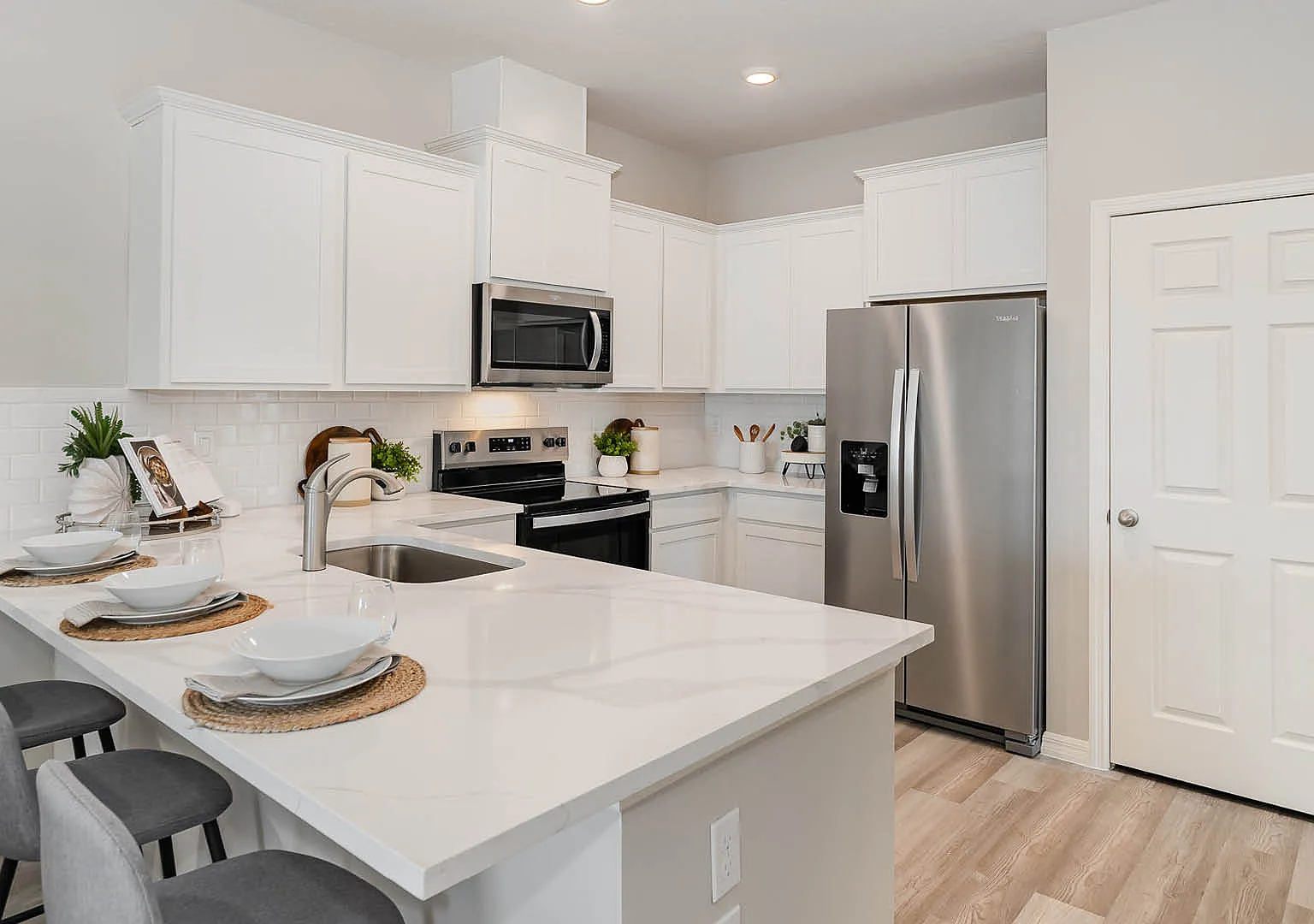 3 bed, 1516 sqft, $2,300 — Photo 3
