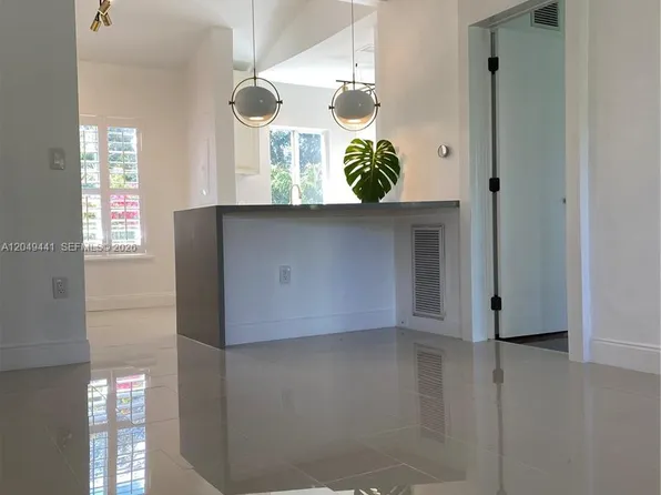 525 NE 63rd St APT 4, Miami, FL 33138