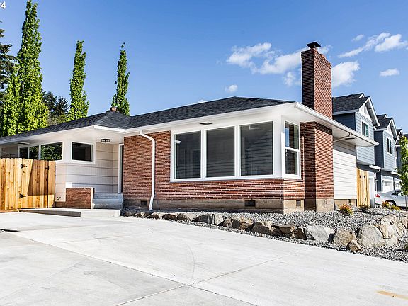 2nd image of 4815 NE 37th Ct