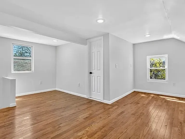 562 Tremont Ave — Photo 3