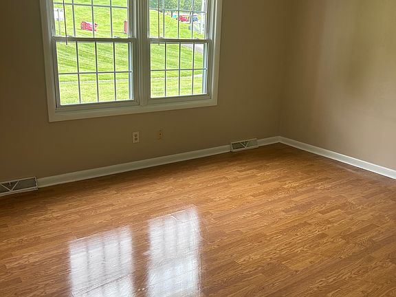 4th image of 1216 Seminole Dr APT 2