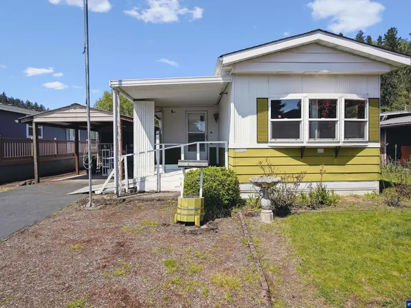 1307 S Water St Unit 32, Silverton, OR 97381