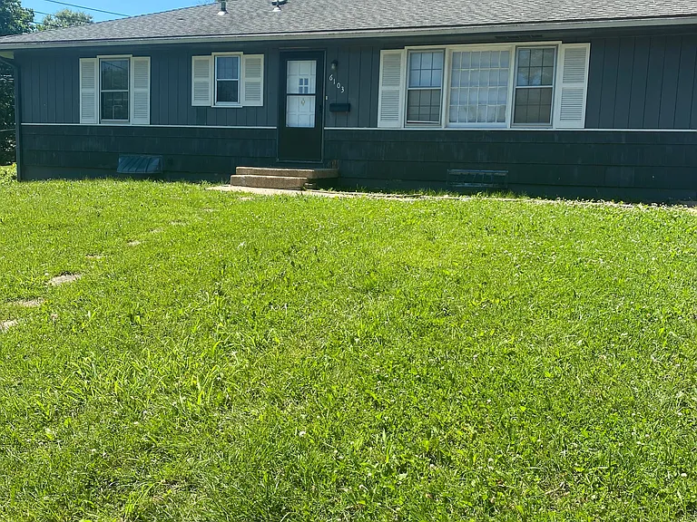 6103 Fairlane Dr — Photo 13