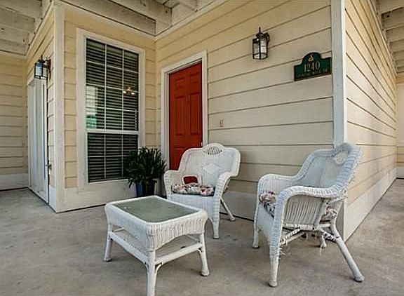 3rd image of 1240 Spanish Moss Dr