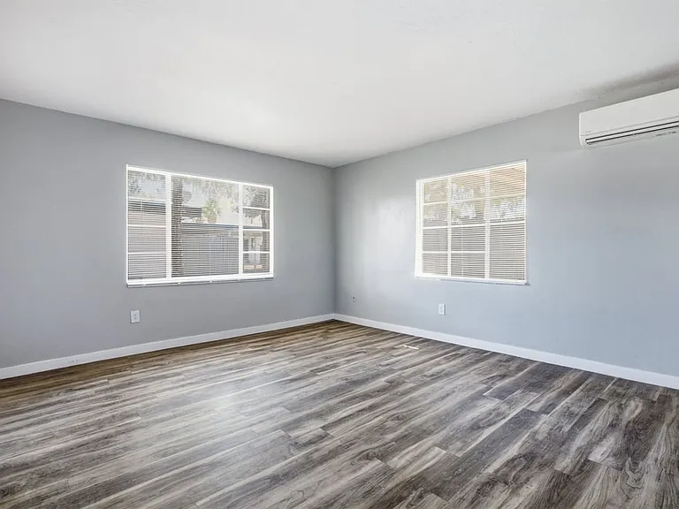 2130 N Forgeus Ave #B — Photo 6