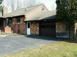 5920 Bowman Rd, East Syracuse, NY 13057