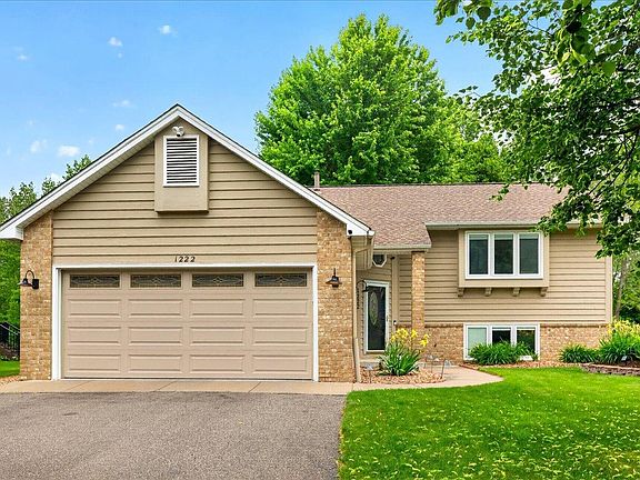 2nd image of 1222 Saddlebrook Ln