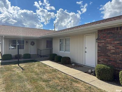 100 E Heights Ave APT 9, Taylorville, IL, 62568