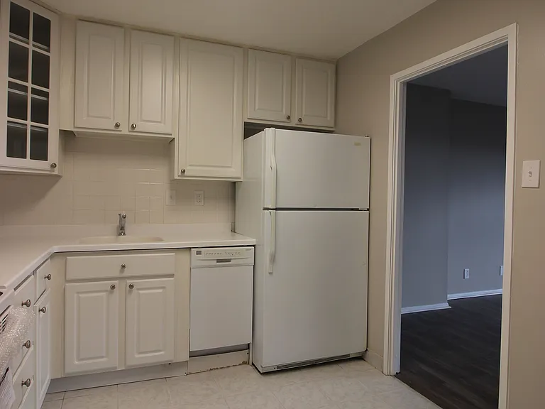 307 Yoakum Pkwy #1701 — Photo 15