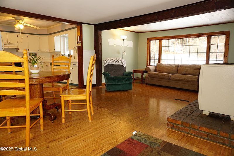 2nd image of 142 Crannel Road